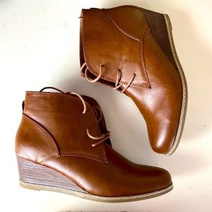 Pesáro Felicity Wedge Ankle Boots